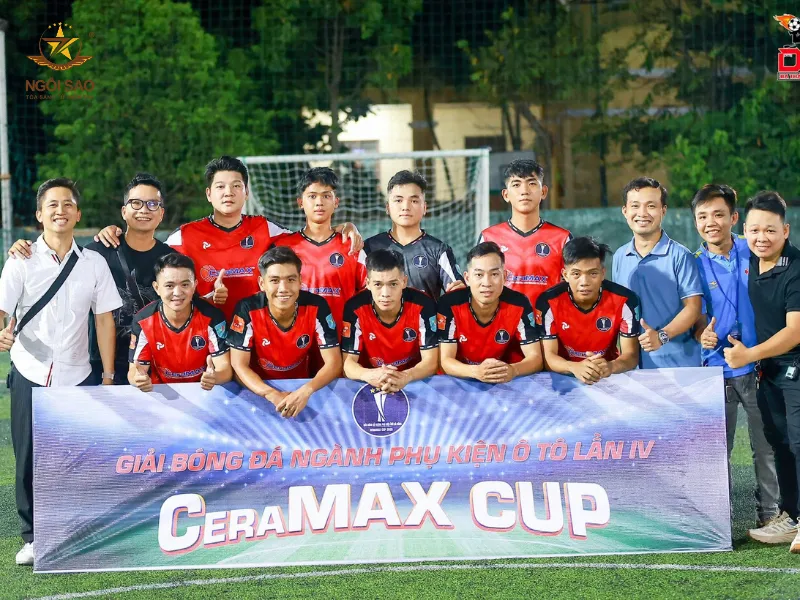 CeraMAX FC nhà vô địch giải bóng đá ngành phụ kiện ô tô Đà Nẵng tranh CeraMAX Cup 2025